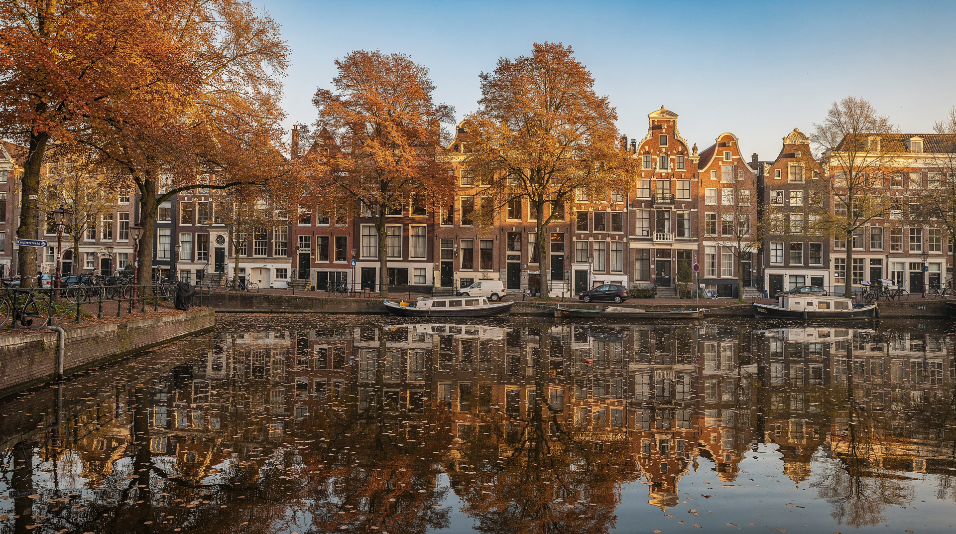 Autumn canal photography in Amsterdam: the honest guide