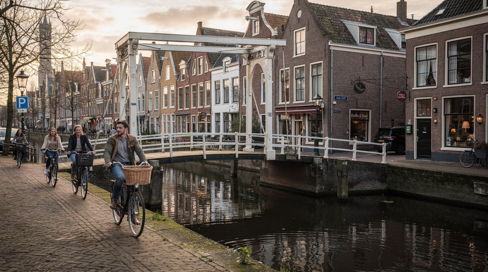 Delft: blue pottery, canals and Vermeer's city