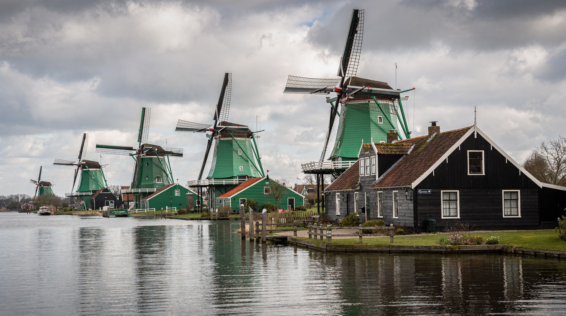 Zaanse Schans: Authentic Dutch Windmill Entrance Ticket