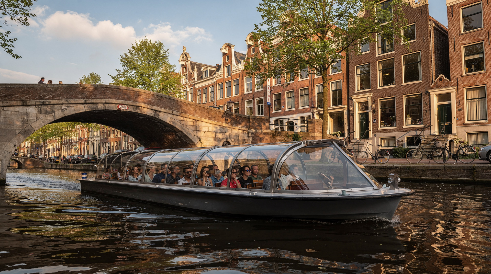 Canals & boat tours
