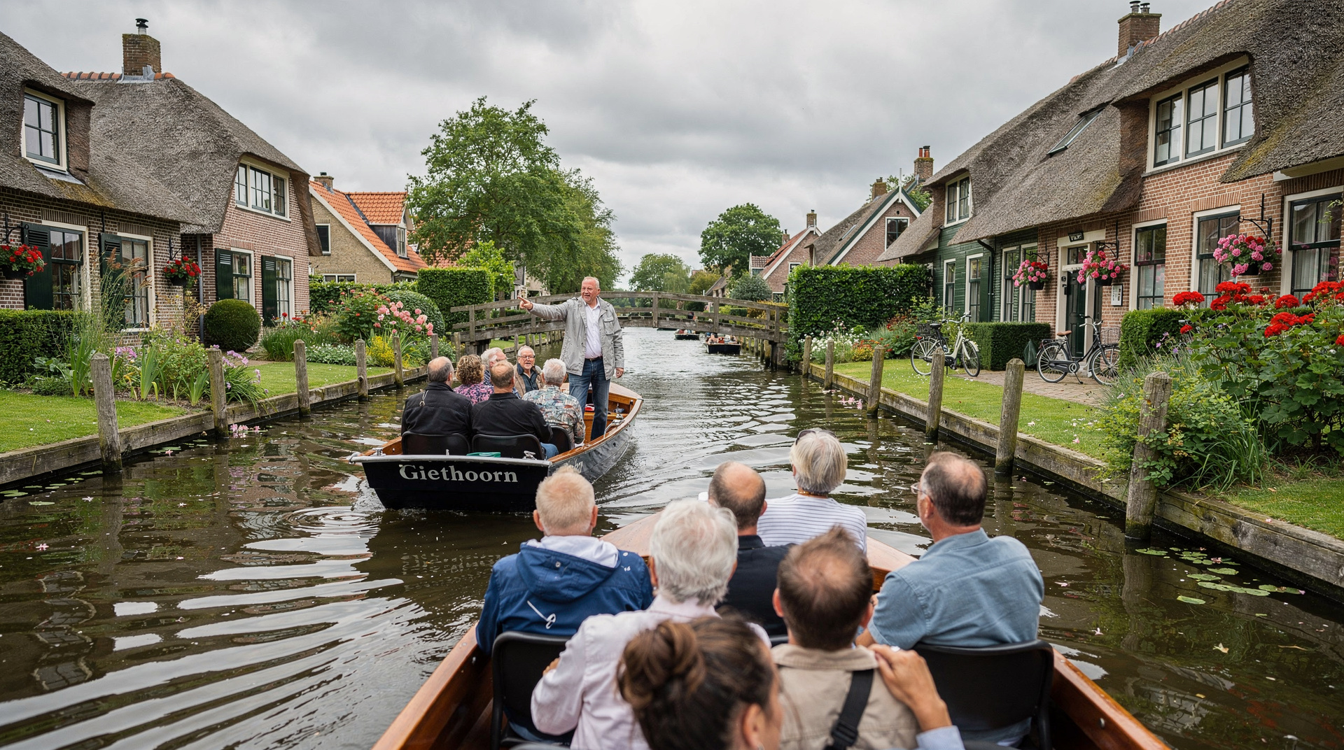 Giethoorn day trip from Amsterdam: tours, boats, and honest advice